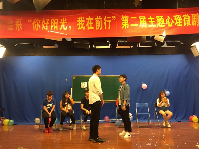 你好阳光,我在前行IMG_4702.JPG