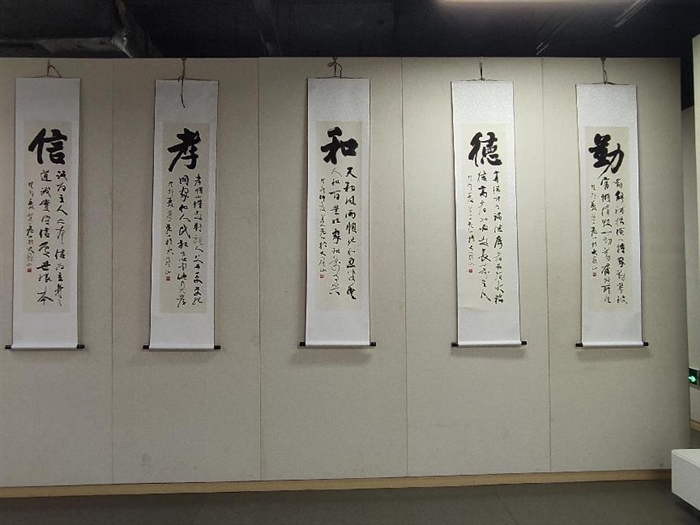 图片2.png 图片2.png