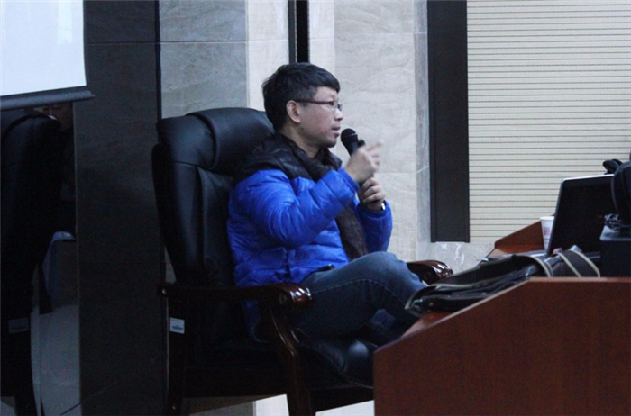 东华大学服装学院的陈彬教授.jpg